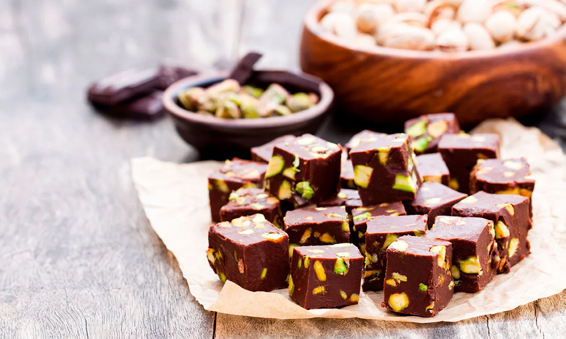 Imagen de Chocolate cubes with caramel bites